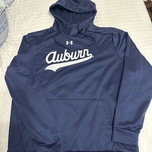 Under Armour Navy Sweatshirt Classic Athletic Style
